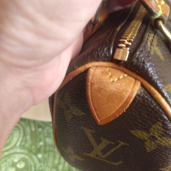 Louis Vuitton Mini Speedy Crossbody with Strap - Picture 9 of 16